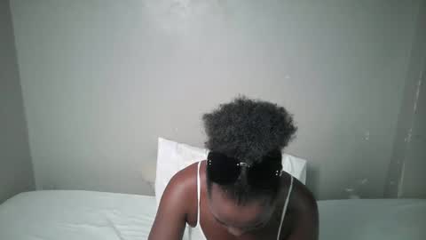 dark_lovly online show from 21, 2, 2026