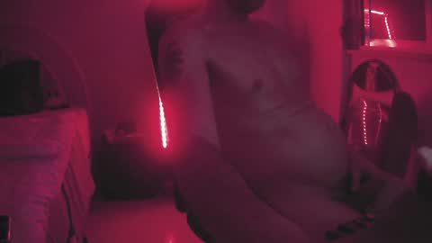 Snapshot of darkdance chatting on 5, 1, 2025 freak soul online show from 5, 1, 2025