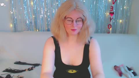 Snapshot of darkheto chatting on 28, 2, 2025 Kelly online show from 28, 2, 2025