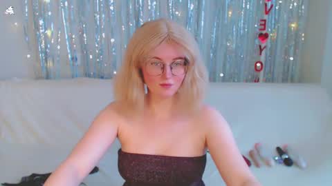 Snapshot of darkheto chatting on 9, 3, 2025 Kelly online show from 9, 3, 2025