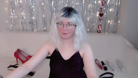 Snapshot of darkheto chatting on 12, 10, 2025 Kelly online show from 12, 10, 2025