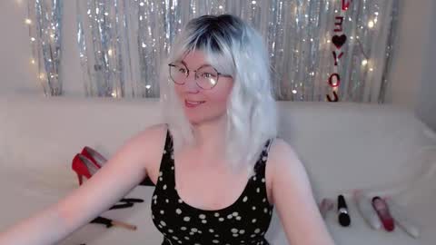 Snapshot of darkheto chatting on 16, 10, 2025 Kelly online show from 16, 10, 2025