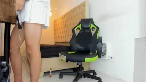 darkknightx01 online show from 5, 10, 2025