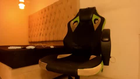 darkknightx01 online show from 12, 3, 2026