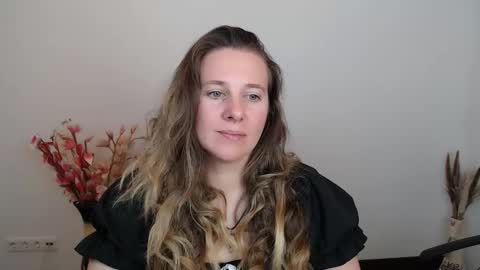 Snapshot of darklure_ chatting on 8, 10, 2025 Anna online show from 8, 10, 2025