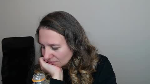 Snapshot of darklure_ chatting on 20, 10, 2025 Anna online show from 20, 10, 2025