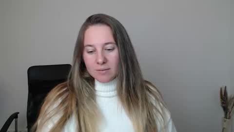 Snapshot of darklure_ chatting on 29, 10, 2025 Anna online show from 29, 10, 2025