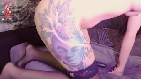 Snapshot of darkly_waxx chatting on 7, 3, 2025 New account.  Help me reach 100 thumbs up  online show from 7, 3, 2025