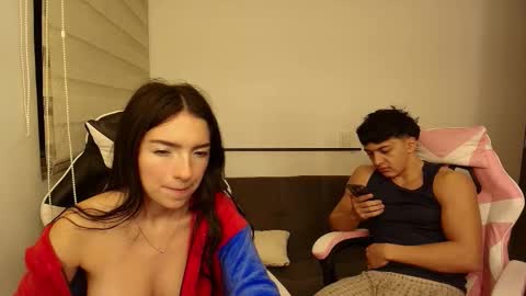 darkpleasuress online show from 26, 11, 2025