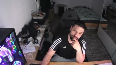 darkschneider_ online show from 8, 4, 2026