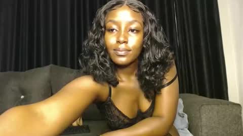 darktanqueen online show from 3, 11, 2025