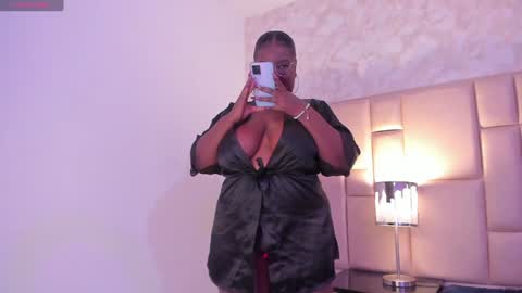  Darnell Queen online show from 15, 12, 2024