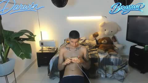 Snapshot of darwinandbrayan chatting on 24, 2, 2026 darwinandbrayan online show from 24, 2, 2026