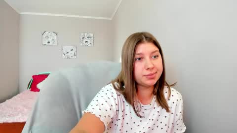 Snapshot of dashechka chatting on 15, 10, 2025 Dasha online show from 15, 10, 2025