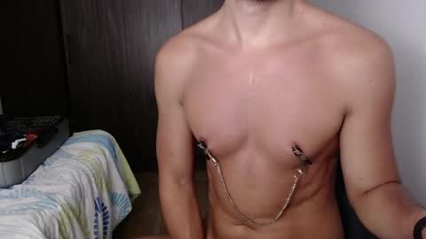 Snapshot of dave02_ chatting on 5, 1, 2025 David online show from 5, 1, 2025