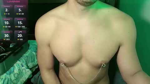 Snapshot of dave02_ chatting on 13, 10, 2025 David online show from 13, 10, 2025