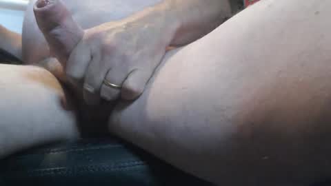 Snapshot of davedevine4 chatting on 8, 9, 2025 Dave Devine online show from 8, 9, 2025