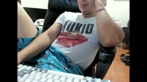 Snapshot of david_2789 chatting on 1, 1, 2025 David online show from 1, 1, 2025