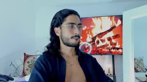 Hey im David that loves to explore and speak their fantasies. Very open talktative and nice. Feel free to chat with me online show from 11, 1, 2026