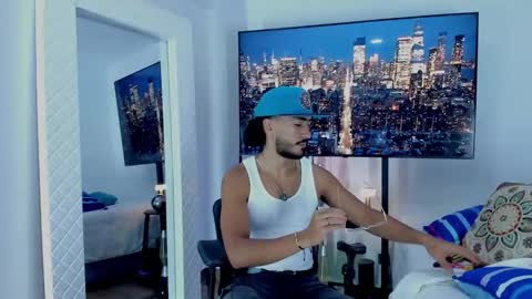 Hey im David that loves to explore and speak their fantasies. Very open talktative and nice. Feel free to chat with me online show from 9, 3, 2026