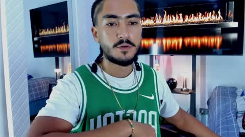 Hey im David that loves to explore and speak their fantasies. Very open talktative and nice. Feel free to chat with me online show from 30, 6, 2026