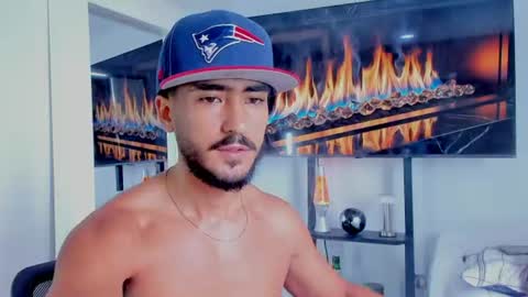 Hey im David that loves to explore and speak their fantasies. Very open talktative and nice. Feel free to chat with me online show from 12, 7, 2026