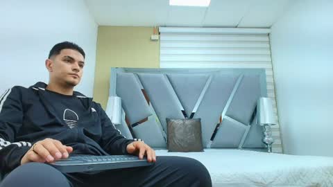 david_victoriaa online show from 4, 5, 2026