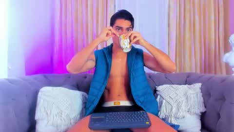 davidaponte online show from 2, 1, 2025