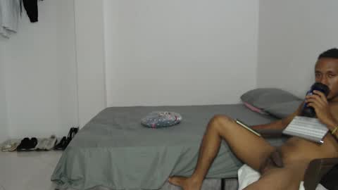 Snapshot of davidberrocal chatting on 13, 10, 2025 DavidSexxx777 online show from 13, 10, 2025