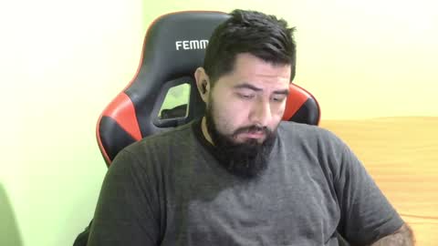 Snapshot of daviddelz chatting on 27, 12, 2024 David online show from 27, 12, 2024