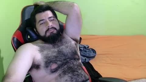 Snapshot of daviddelz chatting on 25, 11, 2025 David online show from 25, 11, 2025