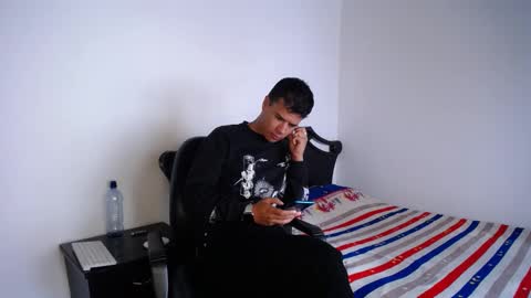 Snapshot of davidkaloc chatting on 20, 10, 2025 David online show from 20, 10, 2025
