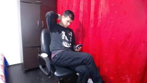 Snapshot of davidkaloc chatting on 22, 10, 2025 David online show from 22, 10, 2025