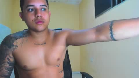 Snapshot of davidlenonn_ chatting on 13, 10, 2025 Lennon online show from 13, 10, 2025