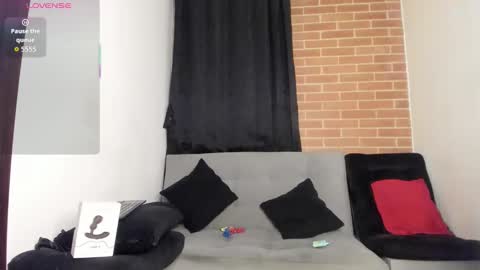 Snapshot of davidx_x21 chatting on 28, 10, 2025 davidx_x21 online show from 28, 10, 2025