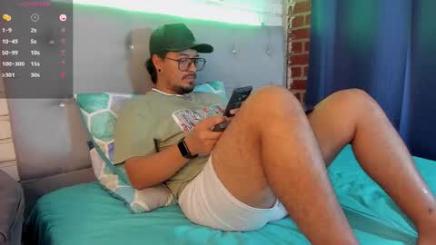 Snapshot of daviidevans chatting on 18, 12, 2025 David Evans online show from 18, 12, 2025