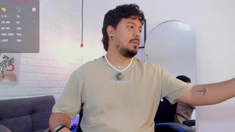 Snapshot of daviidevans chatting on 22, 12, 2025 David Evans online show from 22, 12, 2025