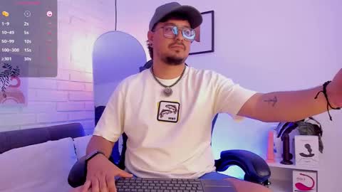 Snapshot of daviidevans chatting on 12, 1, 2026 David Evans online show from 12, 1, 2026