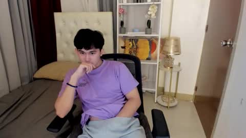 Snapshot of davincihugecock chatting on 6, 3, 2026 daniel online show from 6, 3, 2026