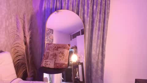 Snapshot of davis_saint chatting on 25, 5, 2026 Davis online show from 25, 5, 2026