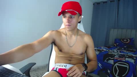 Snapshot of davisito7 chatting on 4, 2, 2025 David Angel online show from 4, 2, 2025