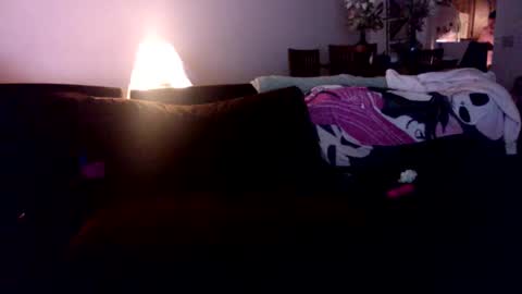 Snapshot of davpokeash chatting on 21, 9, 2025 davpokeash online show from 21, 9, 2025