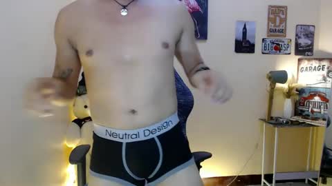 Snapshot of dax_x chatting on 21, 2, 2025 JC LOVER BOY online show from 21, 2, 2025