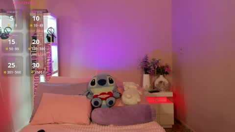 Dayana Hill online show from 19, 7, 2026