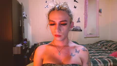 dayanna_01_ online show from 11, 7, 2026