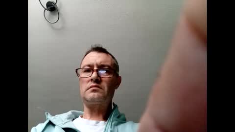 Dazzill online show from 12, 2, 2025