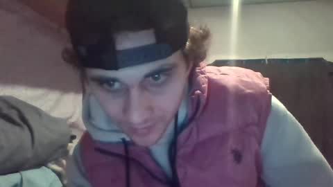 deafguyproud69 online show from 5, 3, 2026