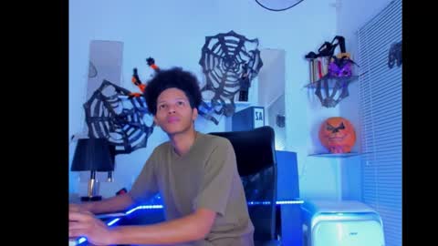 Snapshot of deamon_devil chatting on 13, 10, 2025 deamon_devil online show from 13, 10, 2025