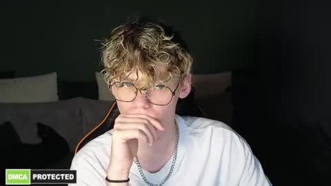 Snapshot of dear_kirill chatting on 14, 4, 2026 dear kirill online show from 14, 4, 2026