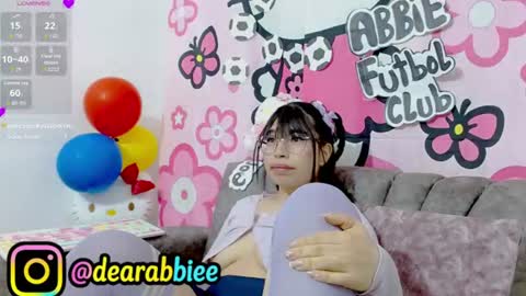Snapshot of dearabbie chatting on 13, 7, 2026 DearAbbie online show from 13, 7, 2026